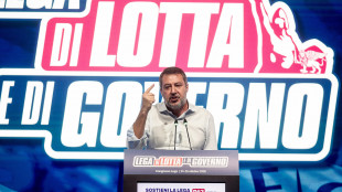 Salvini riconfermato segretario Lega con 465 voti