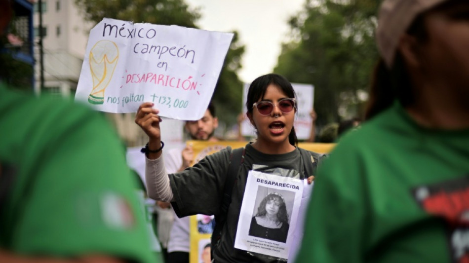 Protestos e confrontos com a pol&iacute;cia: o outro lado da Copa no M&eacute;xico
