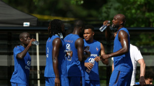 Calor extremo p&otilde;e &agrave; prova preparativos da Fran&ccedil;a para Copa do Mundo