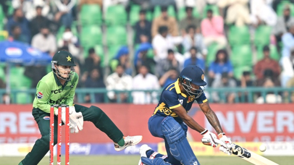 Kamindu hits maiden ODI ton as Sri Lanka set Pakistan 326 in final