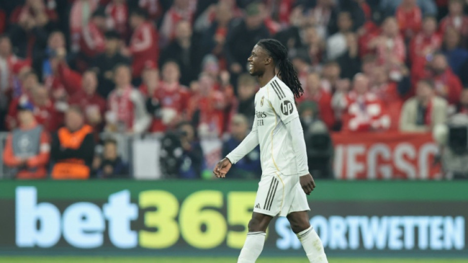 Real slam 'unbelievable' red card after Bayern defeat
