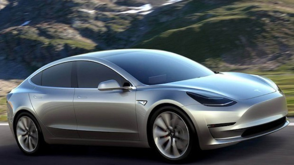 Tesla rischia la sospensione delle vendite in California per marketing ingannevole