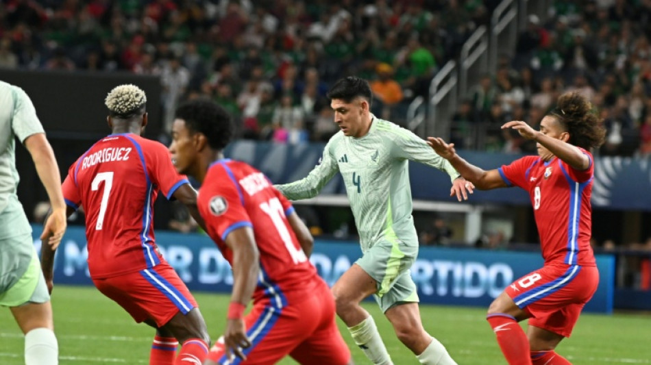 Edson &Aacute;lvarez lamenta salir del Fenerbah&ccedil;e sin cumplir sus expectativas y se concentra en el Mundial de 2026