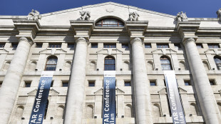 Borsa: Milano chiude in calo, Ftse Mib -1%