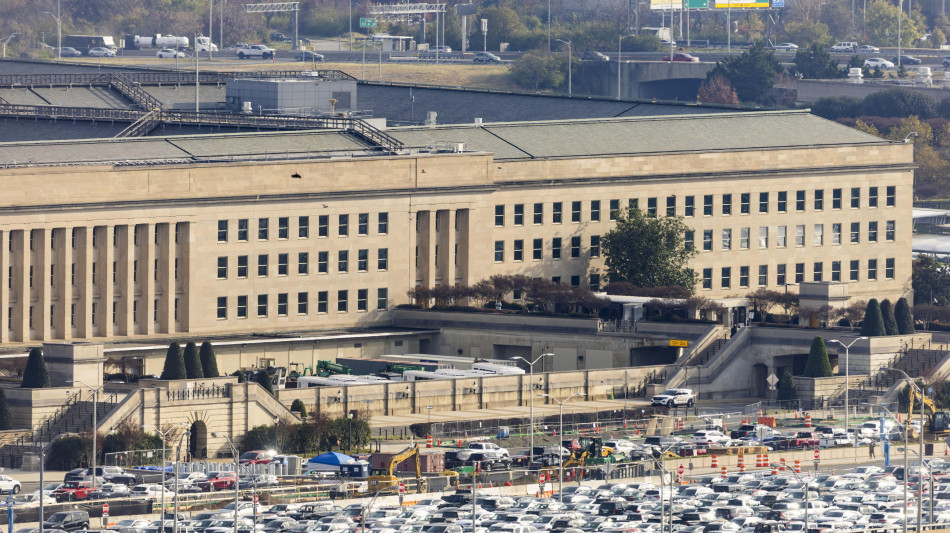 Cnn, 'Pentagono in lockdown, alcuni piani evacuati'