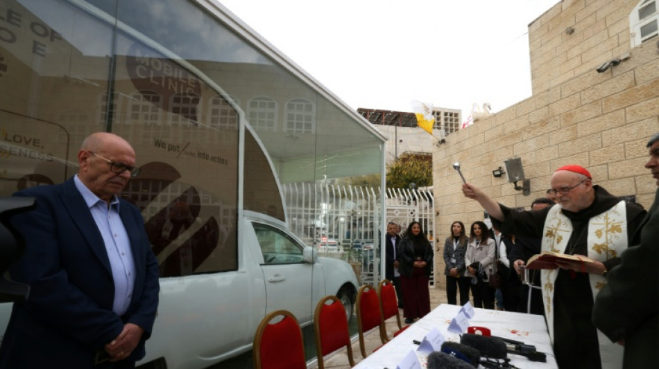 En Cisjordanie, une "papamobile" transform&eacute;e en clinique pour Gaza