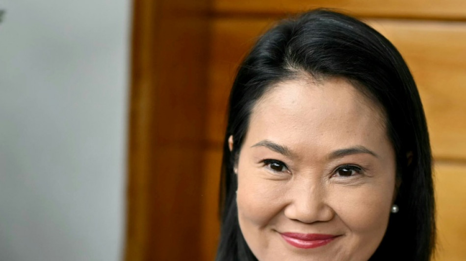 Keiko mant&eacute;m vantagem m&iacute;nima na apura&ccedil;&atilde;o dos votos das presidenciais no Peru