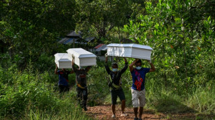 Incendio de ferri en Filipinas deja 76 muertos y 30 rescatados, entre ellos dos chilenos