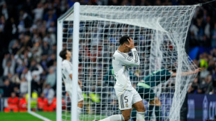 Man City edge Real Madrid to leave Alonso on brink