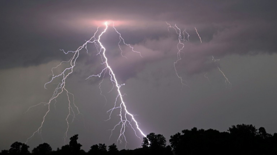 Unwetter ziehen &uuml;ber Norddeutschland: Kinder durch Blitz lebensgef&auml;hrlich verletzt