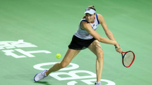 Top-ranked Rybakina to face Fernandez for Ningbo title