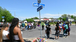 US shaken by weekend of deadly shootings