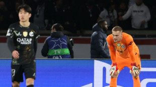 Rosenior defends Jorgensen after 'keeper gaffe costs Chelsea against PSG
