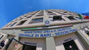 Spiava i conti di Mattarella e Meloni, chiuse indagini su ex dipendente banca