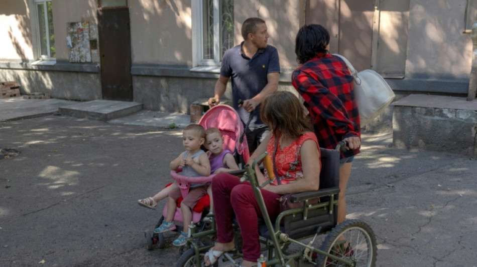 Partir ou rester? Le dilemme des parents ukrainiens &agrave; Bakhmout bombard&eacute;