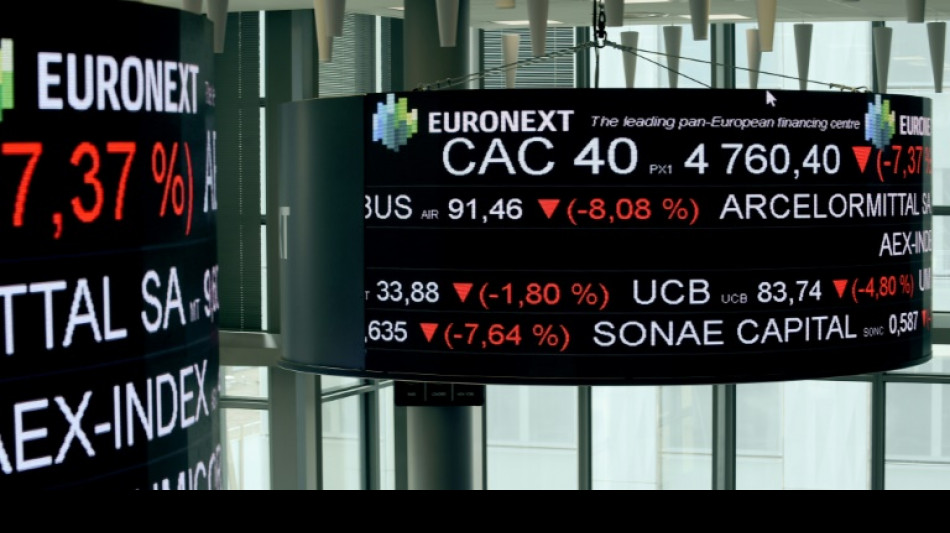 Les Bourses europ&eacute;ennes s'enfoncent face aux nouvelles hausses de taux attendues aux Etats-Unis