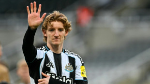 Barcelona fecha contrata&ccedil;&atilde;o do atacante ingl&ecirc;s Anthony Gordon, do Newcastle