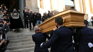 Cientos de personas rinden un último homenaje a Claudia Cardinale en París