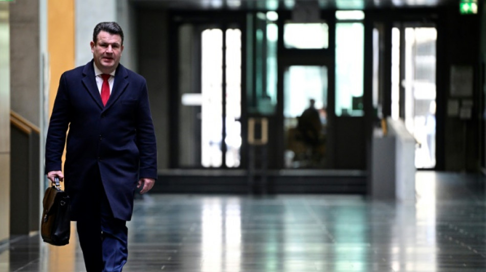 Heil k&uuml;ndigt Rentensteigerung von 3,74&nbsp;Prozent&nbsp;zum 1. Juli an