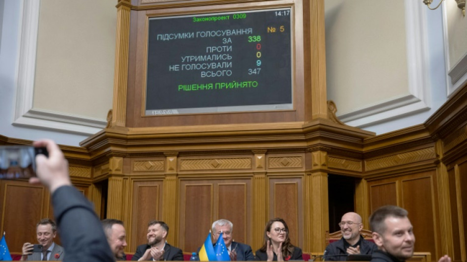 Zelenski afirma que Ucrania está lista para negociar con Moscú bajo "cualquier formato"