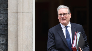 Starmer resiste, 'pronto a una sfida alla leadership se ci sar&agrave;'