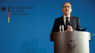 Bundestag ber&auml;t Stopp von Familiennachzug - Dobrindt: Baustein der Migrationswende