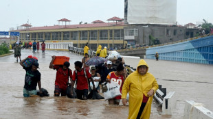 "Nous sommes d&eacute;sesp&eacute;r&eacute;s": au Mexique, Acapulco revit le cauchemar des ouragans