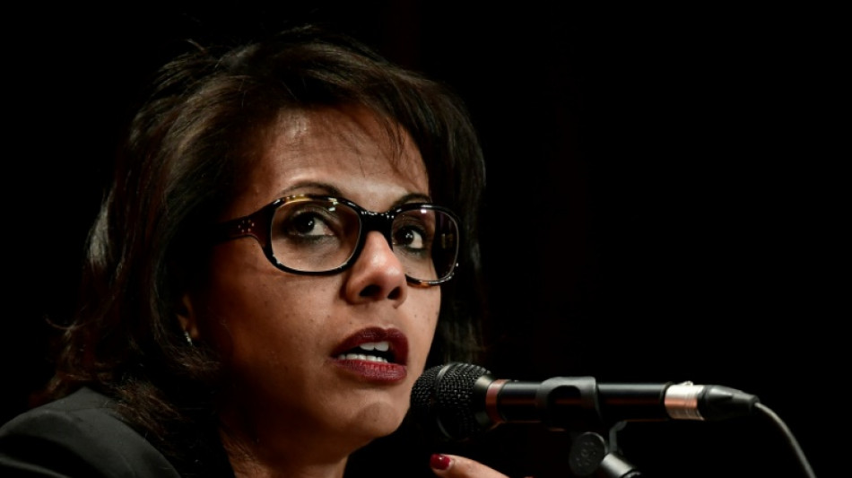 La t&eacute;l&eacute; reste un "miroir d&eacute;formant" de la soci&eacute;t&eacute;, surtout les cha&icirc;nes d'info