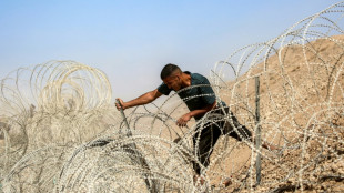 La Defensa Civil de Gaza dice que halló 55 cadáveres tras el repliegue de Israel