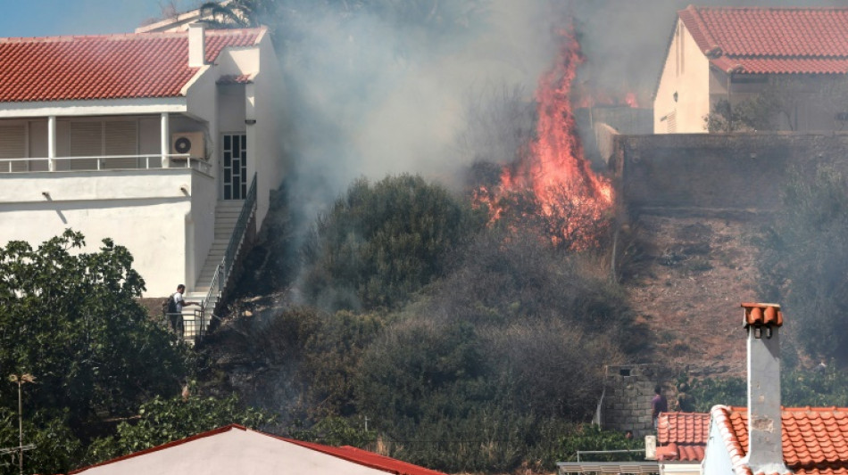 Gr&egrave;ce: les pompiers combattent le feu pour le cinqui&egrave;me jour 
