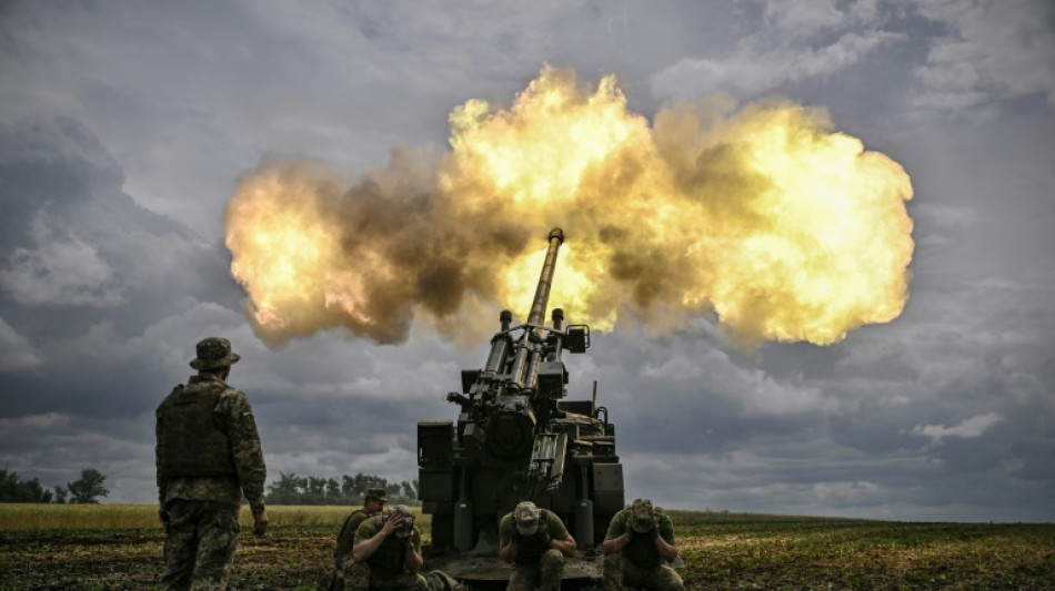 Les canons Caesar fran&ccedil;ais en action dans l'Est de l'Ukraine