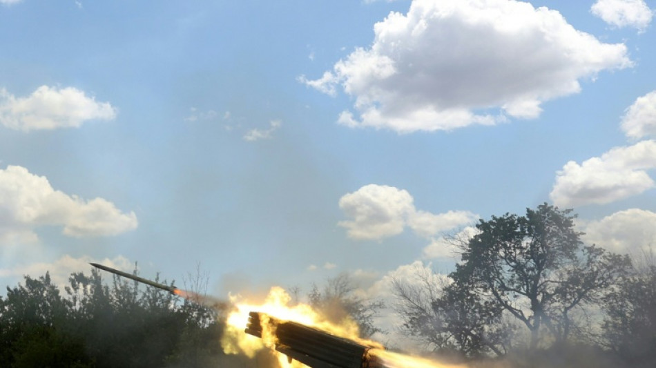 Ukraine: des bombes sur l'est et le sud, avanc&eacute;e fragile sur les c&eacute;r&eacute;ales