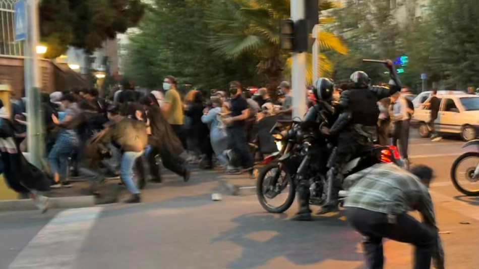 Iran: 3 morts dans les protestations contre le d&eacute;c&egrave;s d'une femme d&eacute;tenue