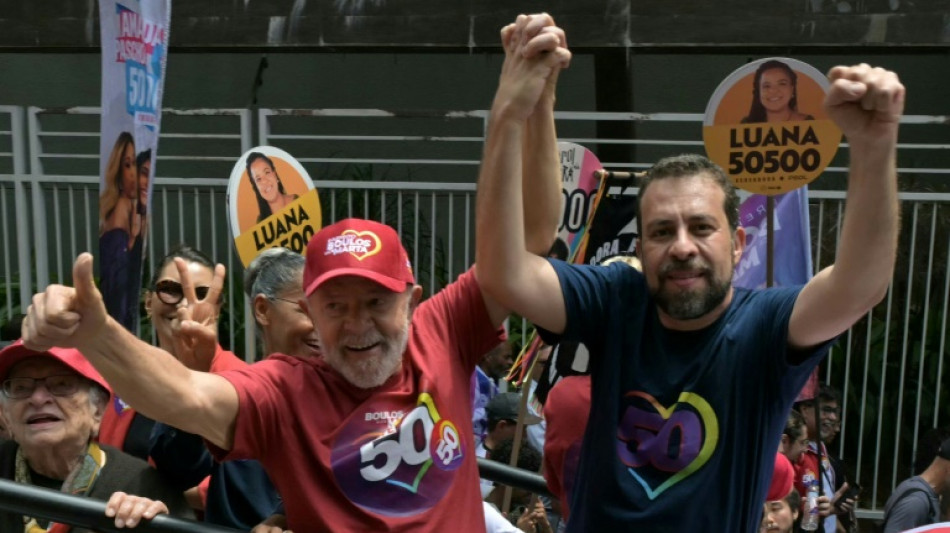 Le Br&eacute;siliens &eacute;lisent leurs maires, tension et suspense &agrave; Sao Paulo