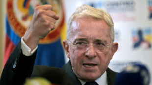 Ex-presidente colombiano Uribe é declarado culpado por suborno a paramilitar