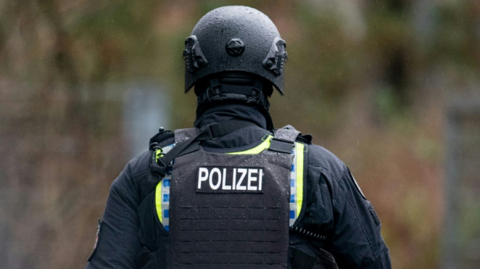 Drei mutma&szlig;liche Mitstreiter von Reichsb&uuml;rger-Gruppe um Prinzen festgenommen