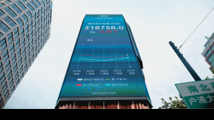 Borsa: Asia contrastata, balzo di Tencent a Hong Kong, Tokyo -0,3%