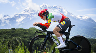 Ciclismo: 'Attraverso le Fiandre', Longo Borghini in solitaria