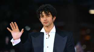Incassi Cinetel, resta primo il biopic su Pino Daniele, Je so' pazzo