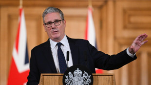 Starmer annuncia il divieto dei social per gli under 16 in Gb