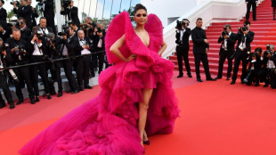 El dise&ntilde;ador saudita que viste a las estrellas desde las sombras