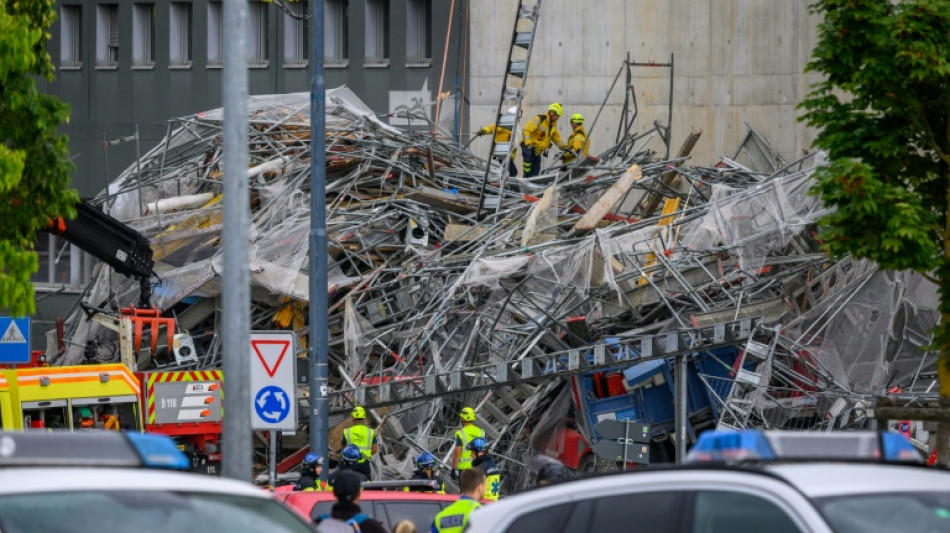 Mindestens drei Tote durch Einsturz von Baustellen-Ger&uuml;st in der Schweiz