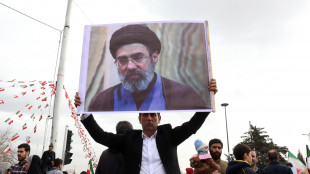 Pasdaran, 'fedelt&agrave; e totale obbedienza a Mojtaba Khamenei'