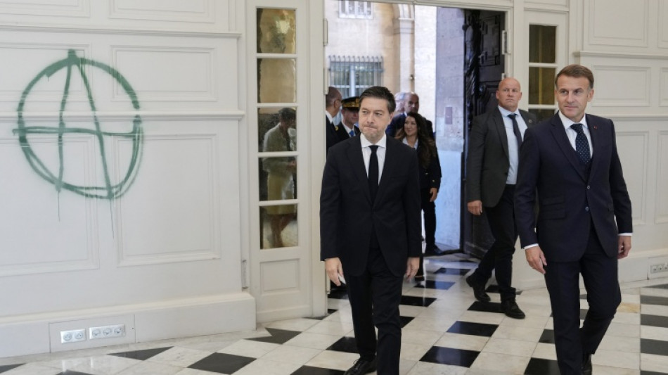 Maintien de l'ordre : Macron monte en premi&egrave;re ligne