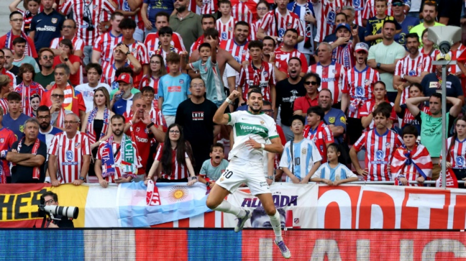 El Sevilla cede a Rafa Mir al Aris de Sal&oacute;nica griego