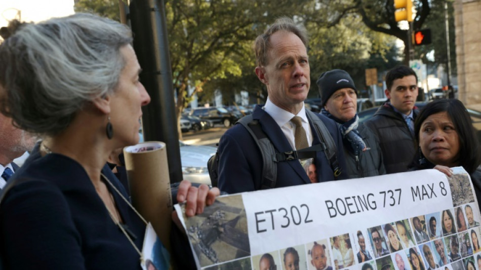 Crashs de 737 MAX: "Boeing est responsable", ass&egrave;nent au tribunal des proches de victimes