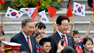 Vietnam, South Korea sign deals on tech, nuclear power