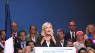 Franz&ouml;sische Rechtspopulistin Le Pen stellt Vorrechte f&uuml;r Franzosen in Aussicht