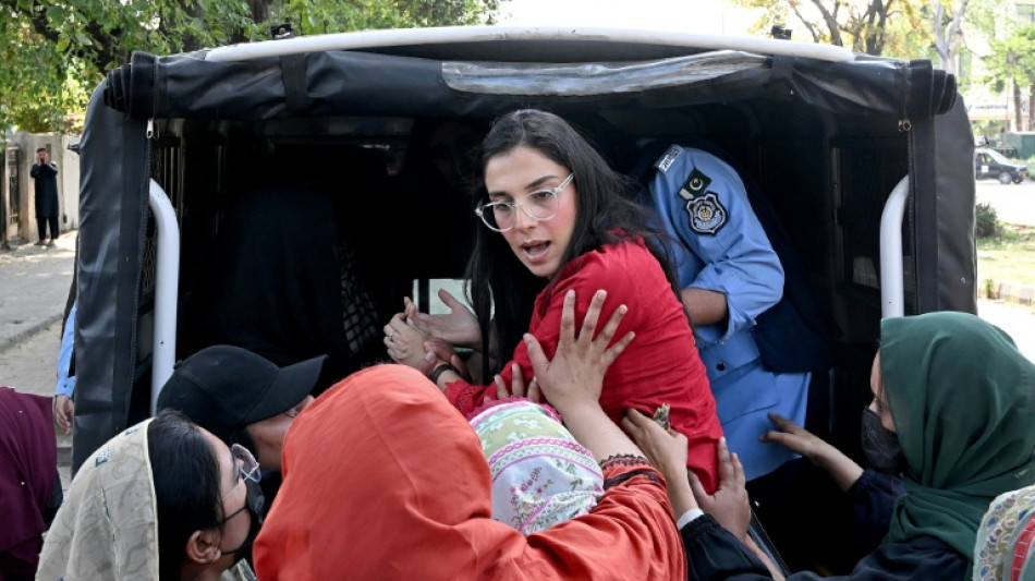 Rights groups fear use of arrest to stifle free speech in Pakistan