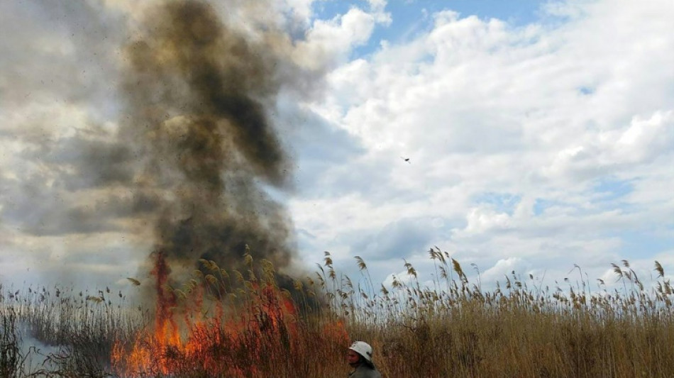 Parlamento de Ucrania respalda a Zelenski en destituci&oacute;n de acusados de traici&oacute;n